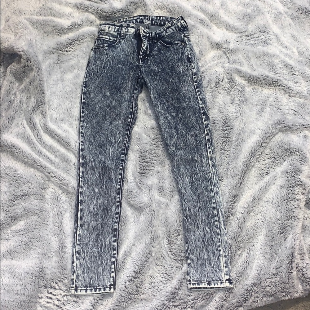 Acid wash jeans